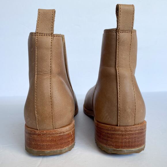 Nisolo Eva Everyday Chelsea Leather Boots in Almond Size 6 - Picture 5 of 9